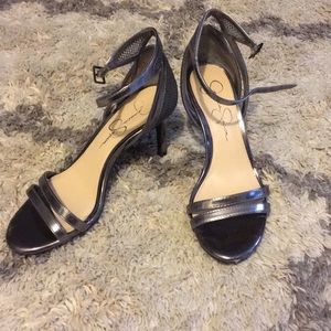 Cute Jessica Simpson platinum heels!